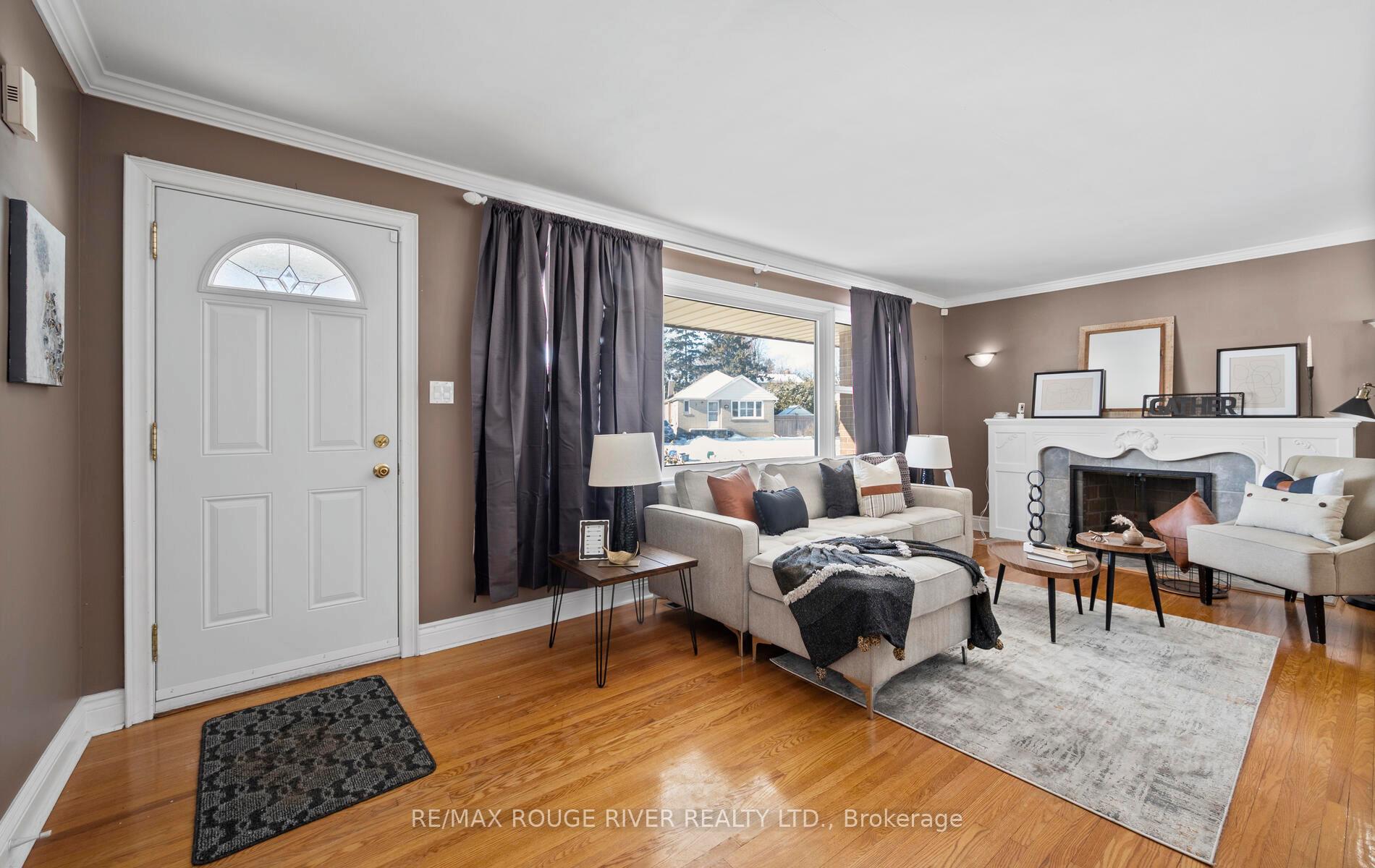 Photo 23 of 50 Kings Crescent, Ajax, South East — HOMEH