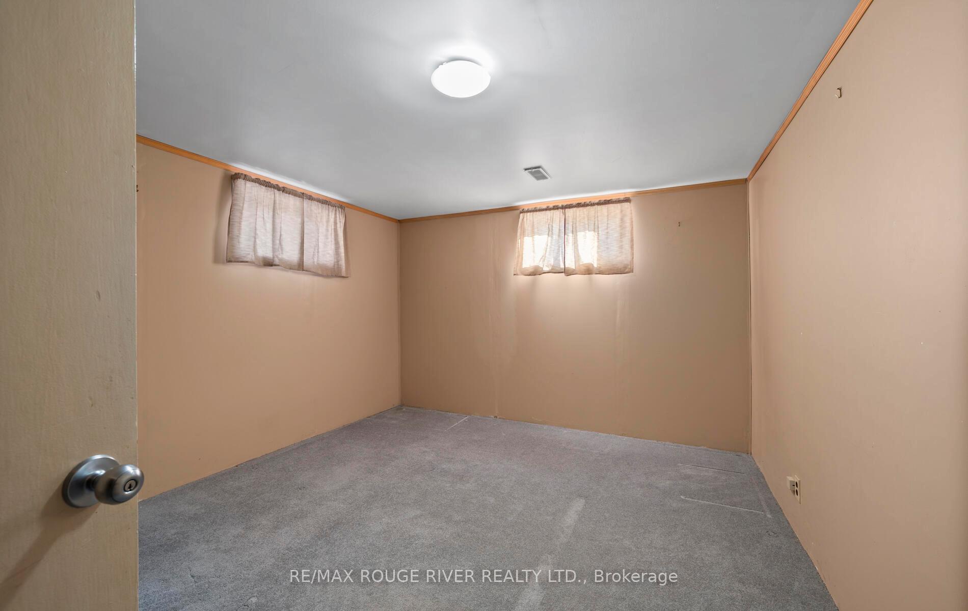Photo 63 of 50 Kings Crescent, Ajax, South East — HOMEH