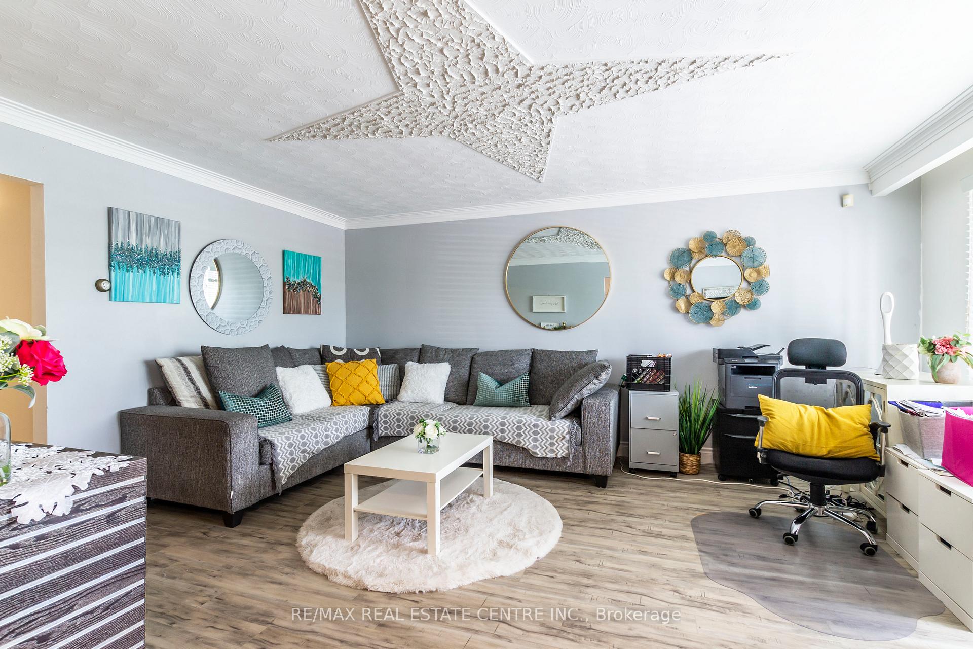 Photo 26 of 404 Queenston Road, Hamilton, Glenview — HOMEH