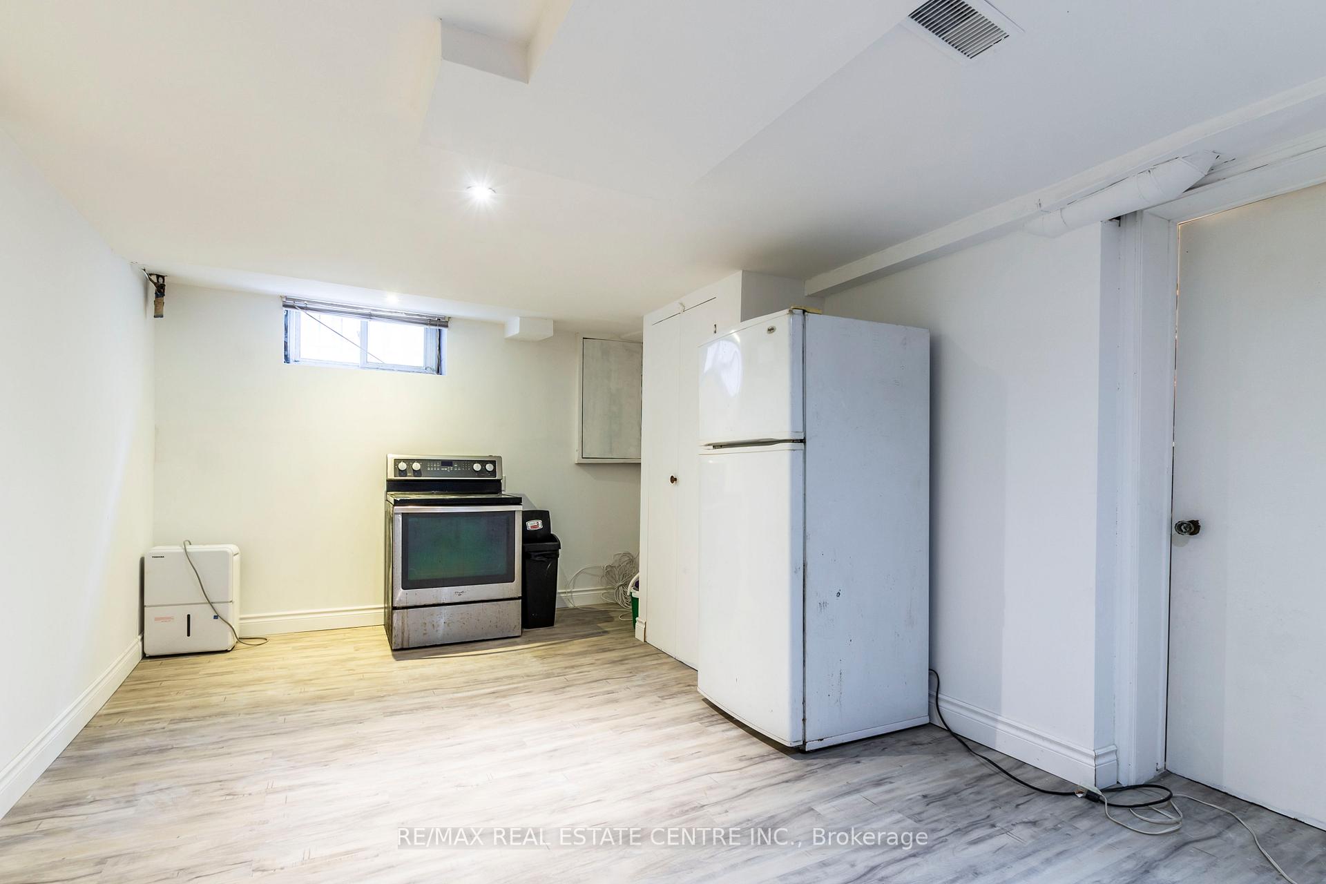 Photo 67 of 404 Queenston Road, Hamilton, Glenview — HOMEH