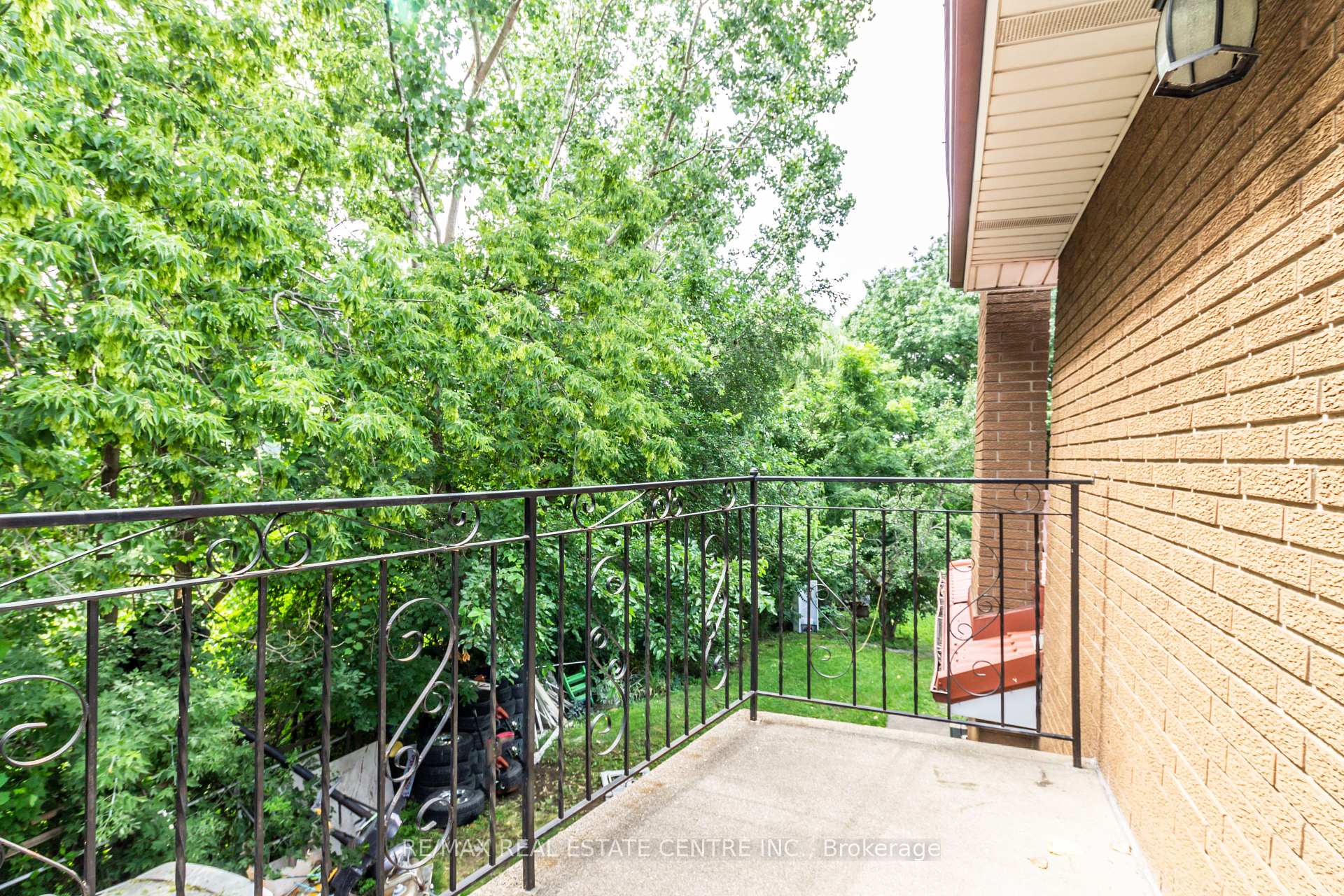 Photo 73 of 404 Queenston Road, Hamilton, Glenview — HOMEH