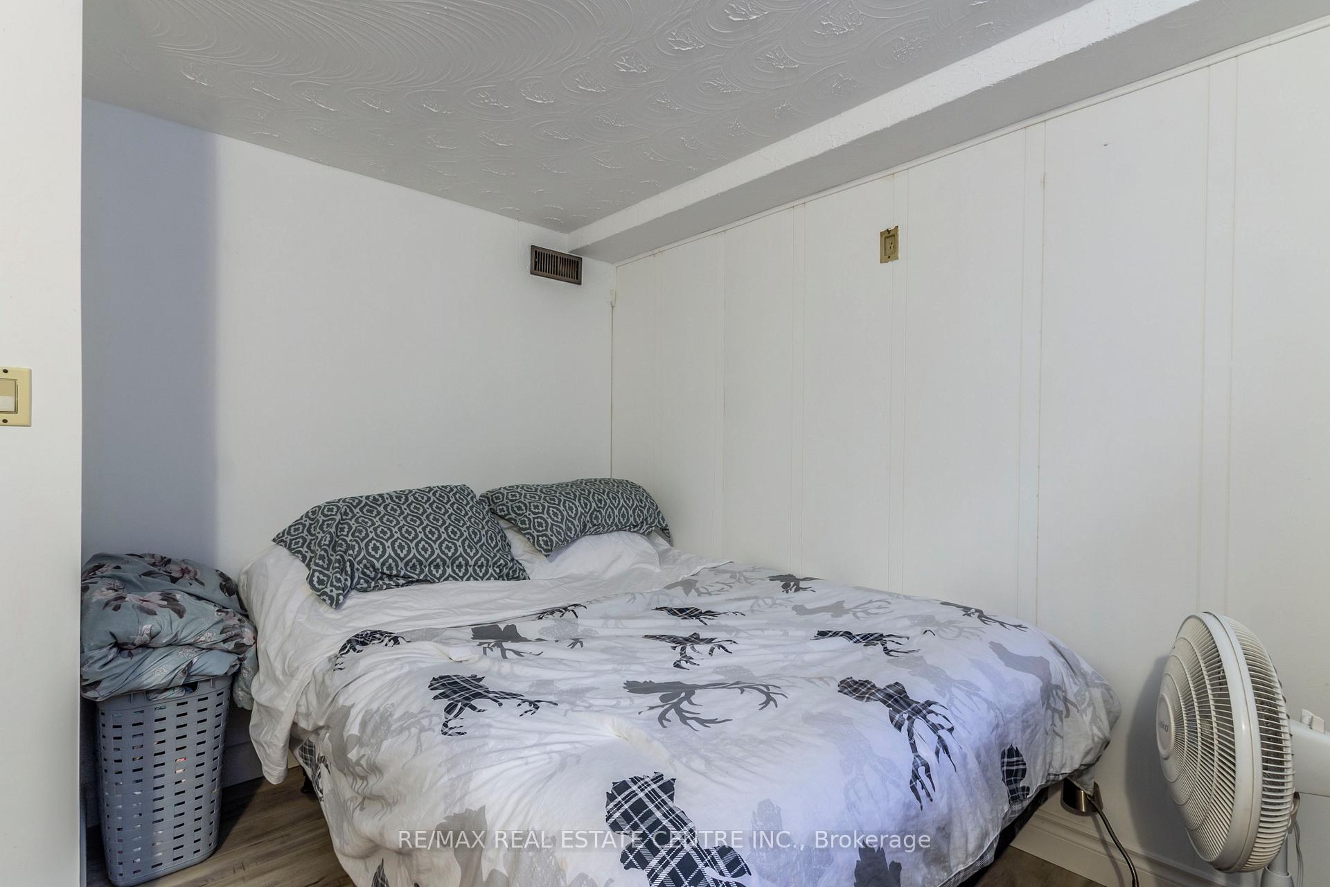 Photo 52 of 404 Queenston Road, Hamilton, Glenview — HOMEH