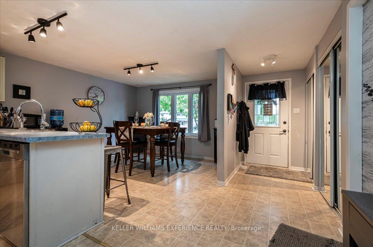 Photo 4 of 3 Sinclair Court, Barrie, Sunnidale — HOMEH