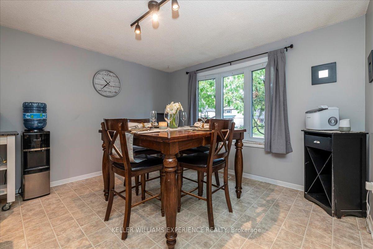 Photo 5 of 3 Sinclair Court, Barrie, Sunnidale — HOMEH