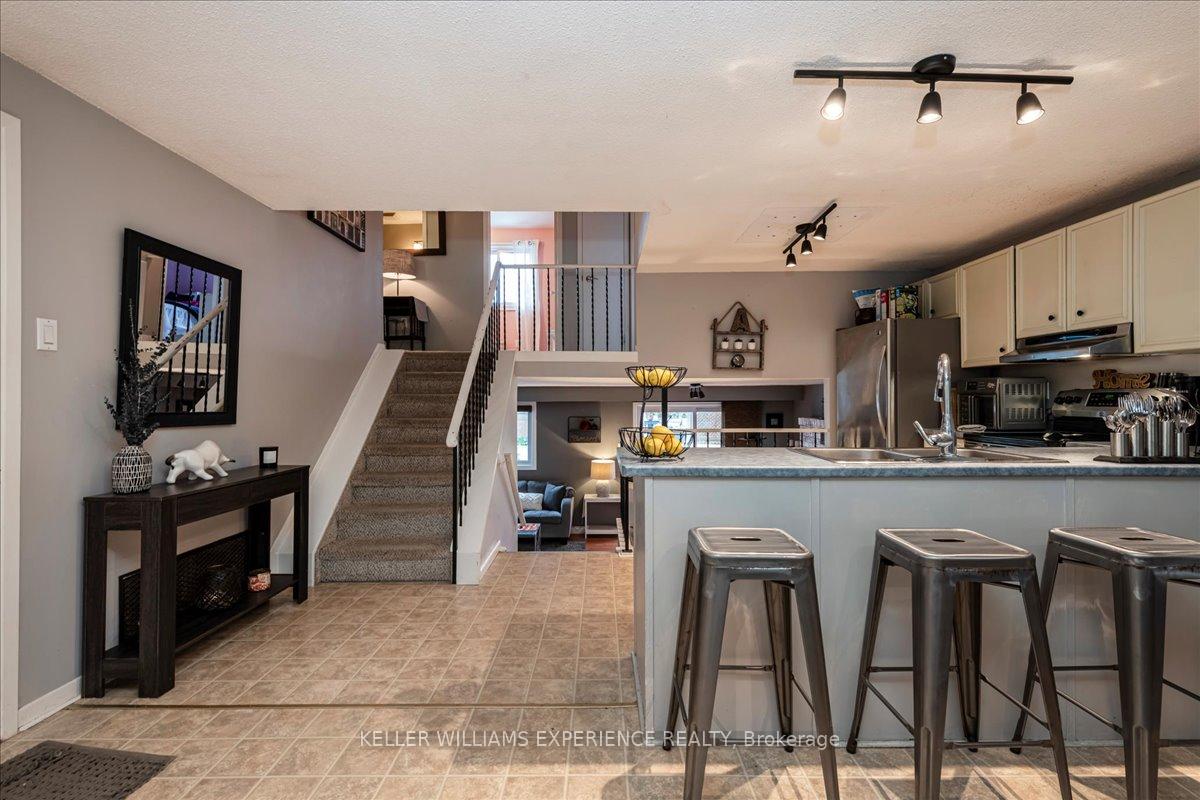 Photo 6 of 3 Sinclair Court, Barrie, Sunnidale — HOMEH