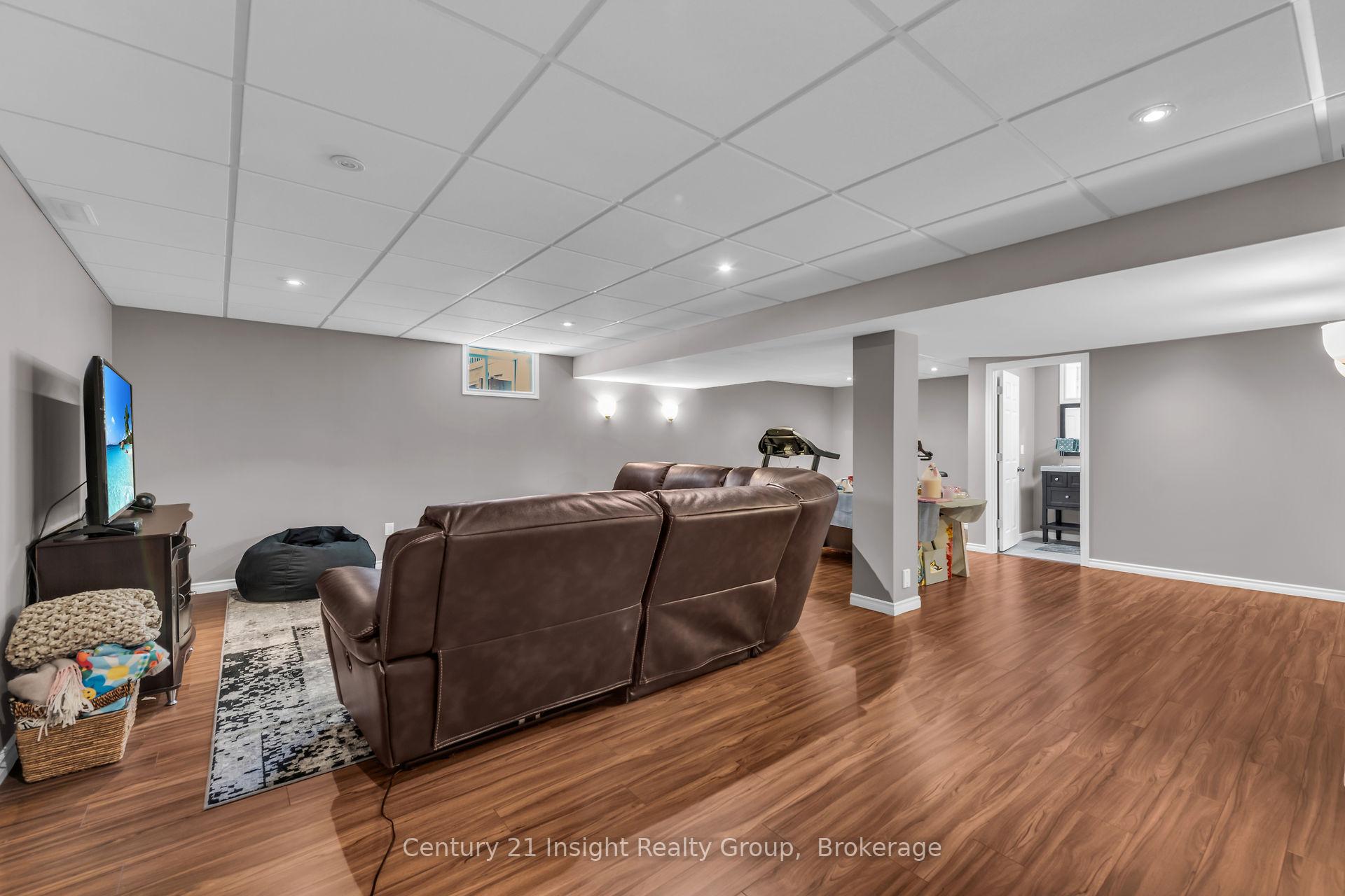 Photo 54 of 211 Vinton Road, Hamilton, Ancaster — HOMEH