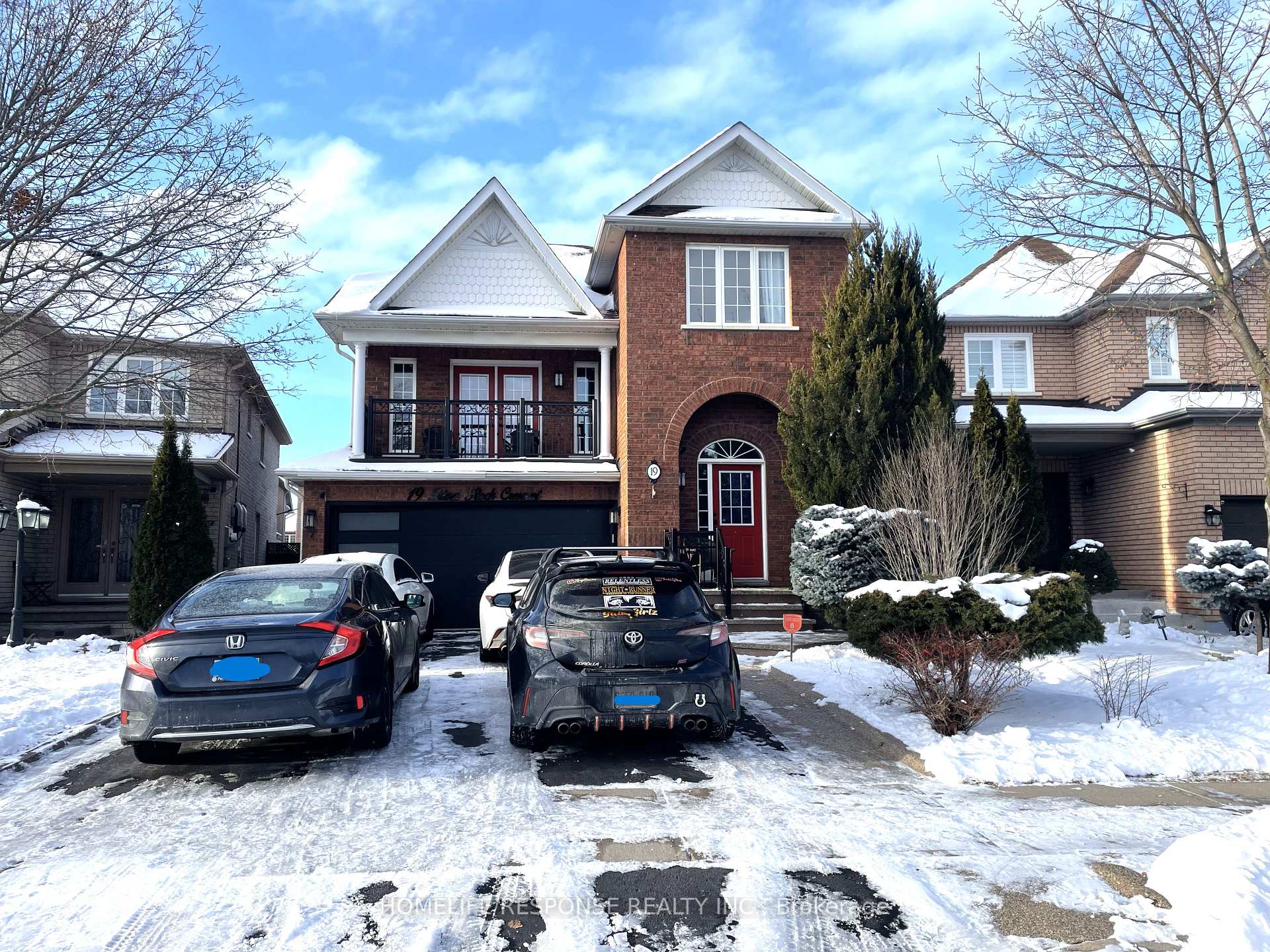 Front of 19 River Rock Crescent