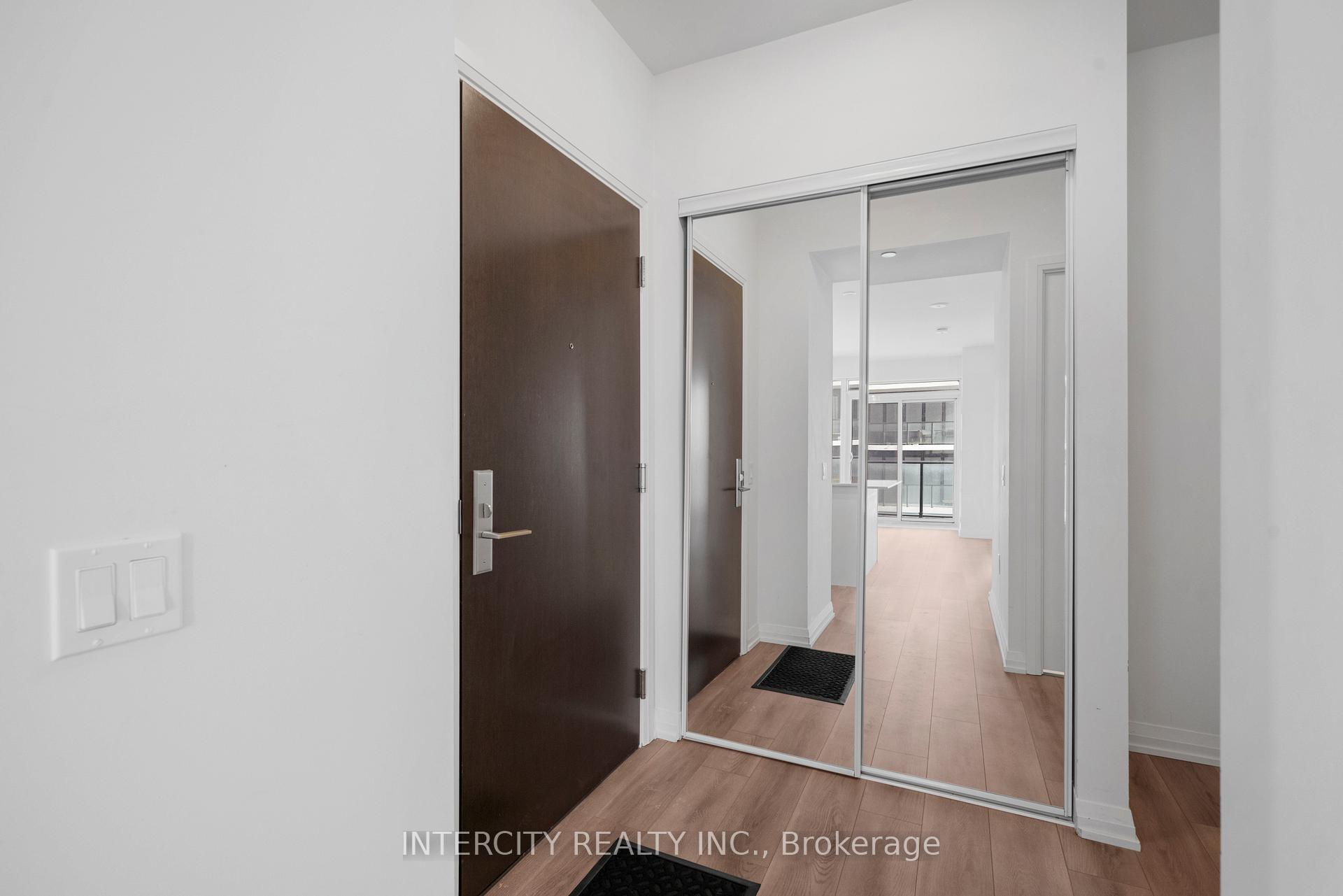 Photo 8 of Unit 1907, 9000 Jane Street, Vaughan, Concord — HOMEH