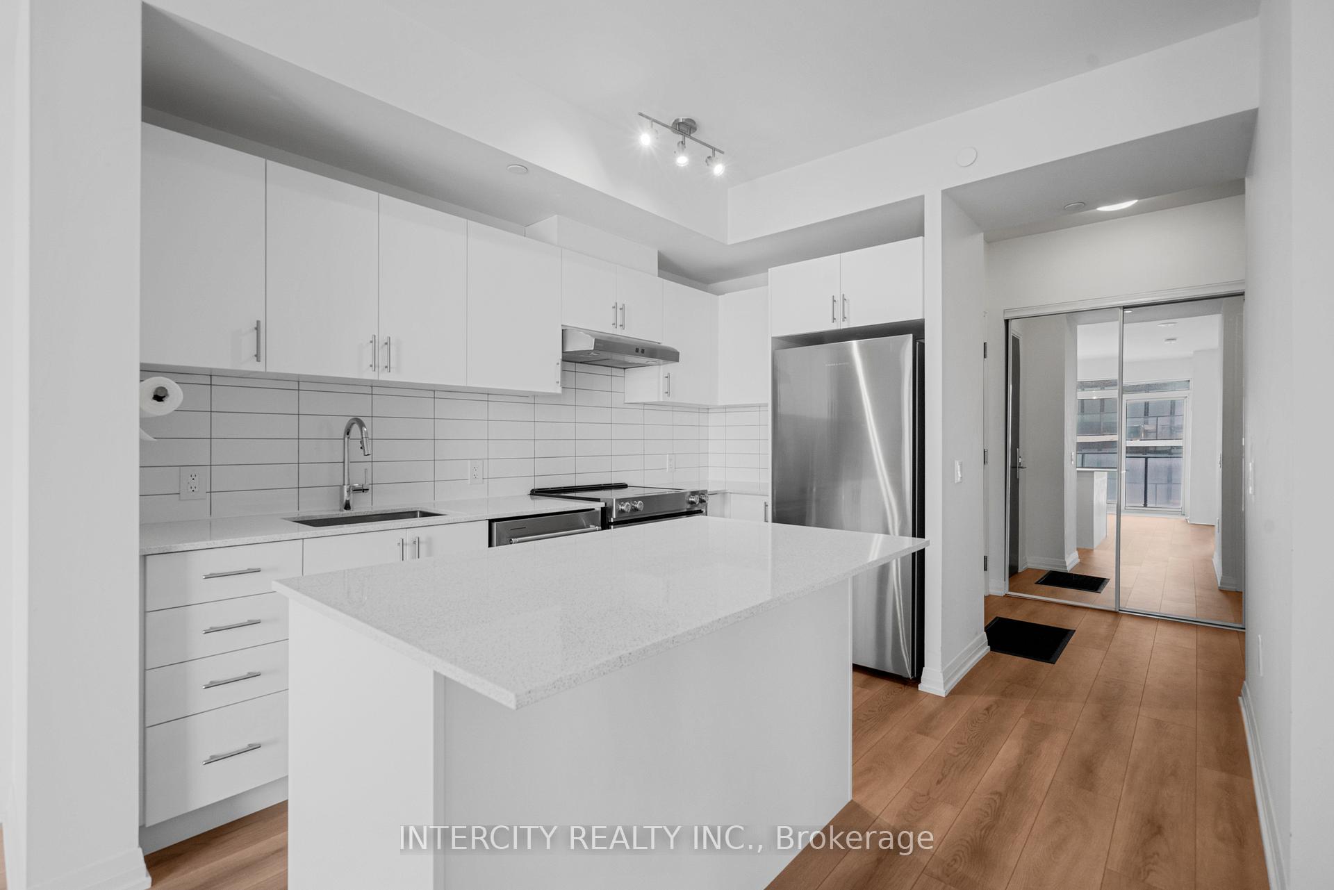 Photo 10 of Unit 1907, 9000 Jane Street, Vaughan, Concord — HOMEH