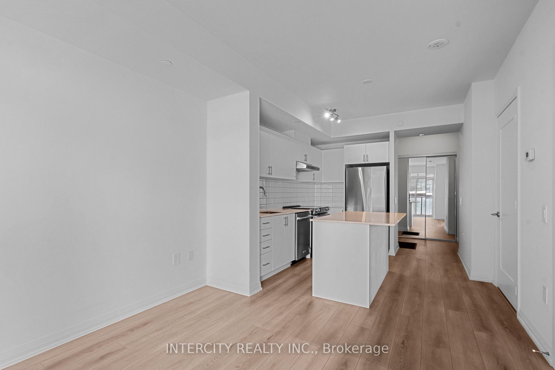 Photo 12 of Unit 1907, 9000 Jane Street, Vaughan, Concord — HOMEH