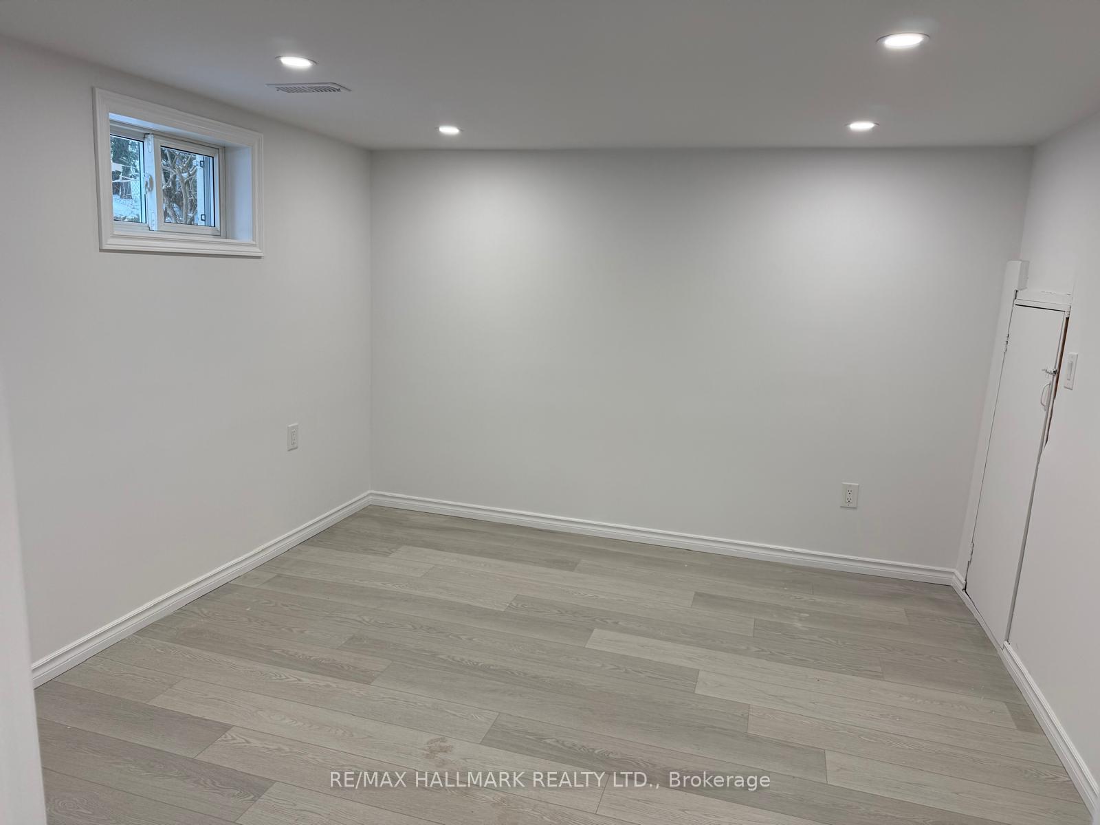 Photo 6 of Unit LOWER L, 18 Seaton Drive, Aurora, Aurora Highlands — HOMEH