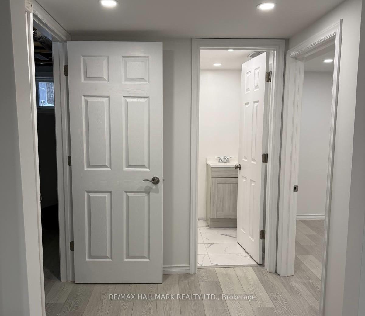 Photo 7 of Unit LOWER L, 18 Seaton Drive, Aurora, Aurora Highlands — HOMEH