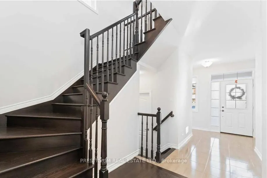 Photo 4 of 129 Sweetvalley Drive, Ottawa, Avalon West — HOMEH