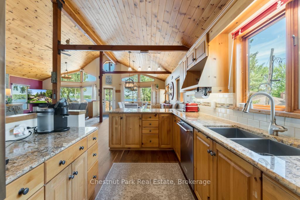 Photo 12 of 247 Wapaska Crescent, Gravenhurst, Muskoka (S) — HOMEH