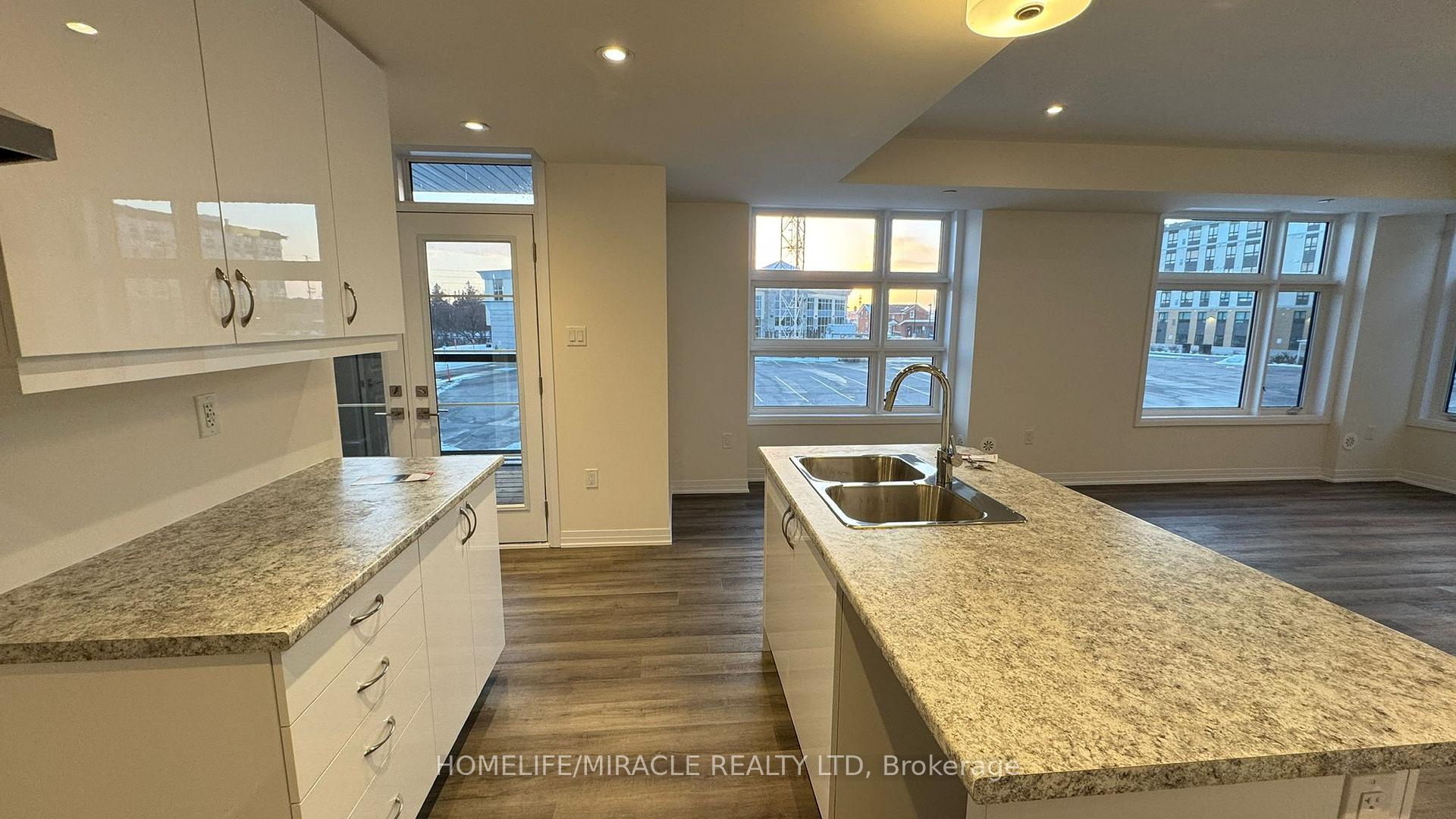 Photo 6 of Unit 44, 25 Fieldridge Crescent, Brampton, Brampton North — HOMEH
