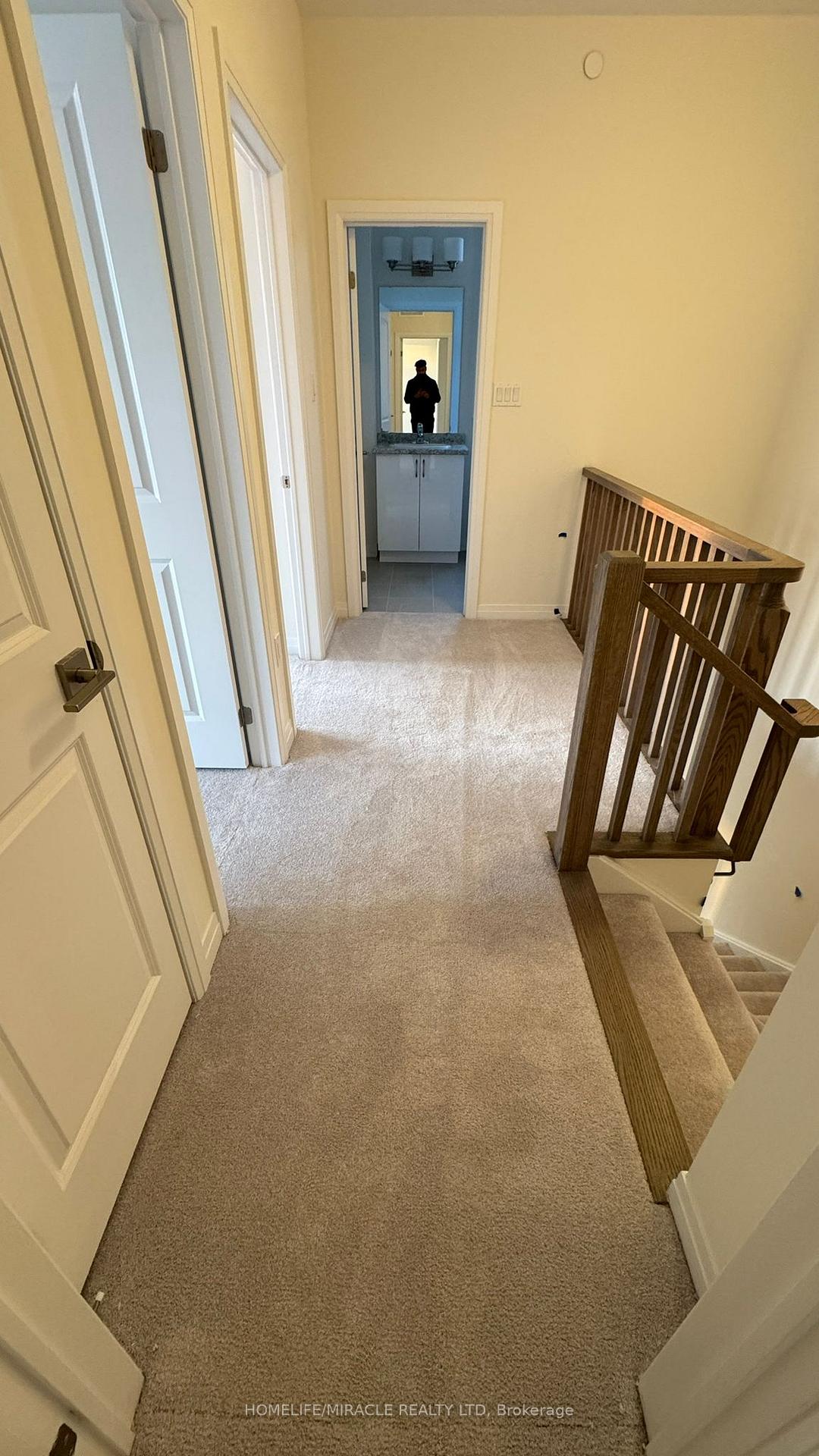 Photo 11 of Unit 44, 25 Fieldridge Crescent, Brampton, Brampton North — HOMEH