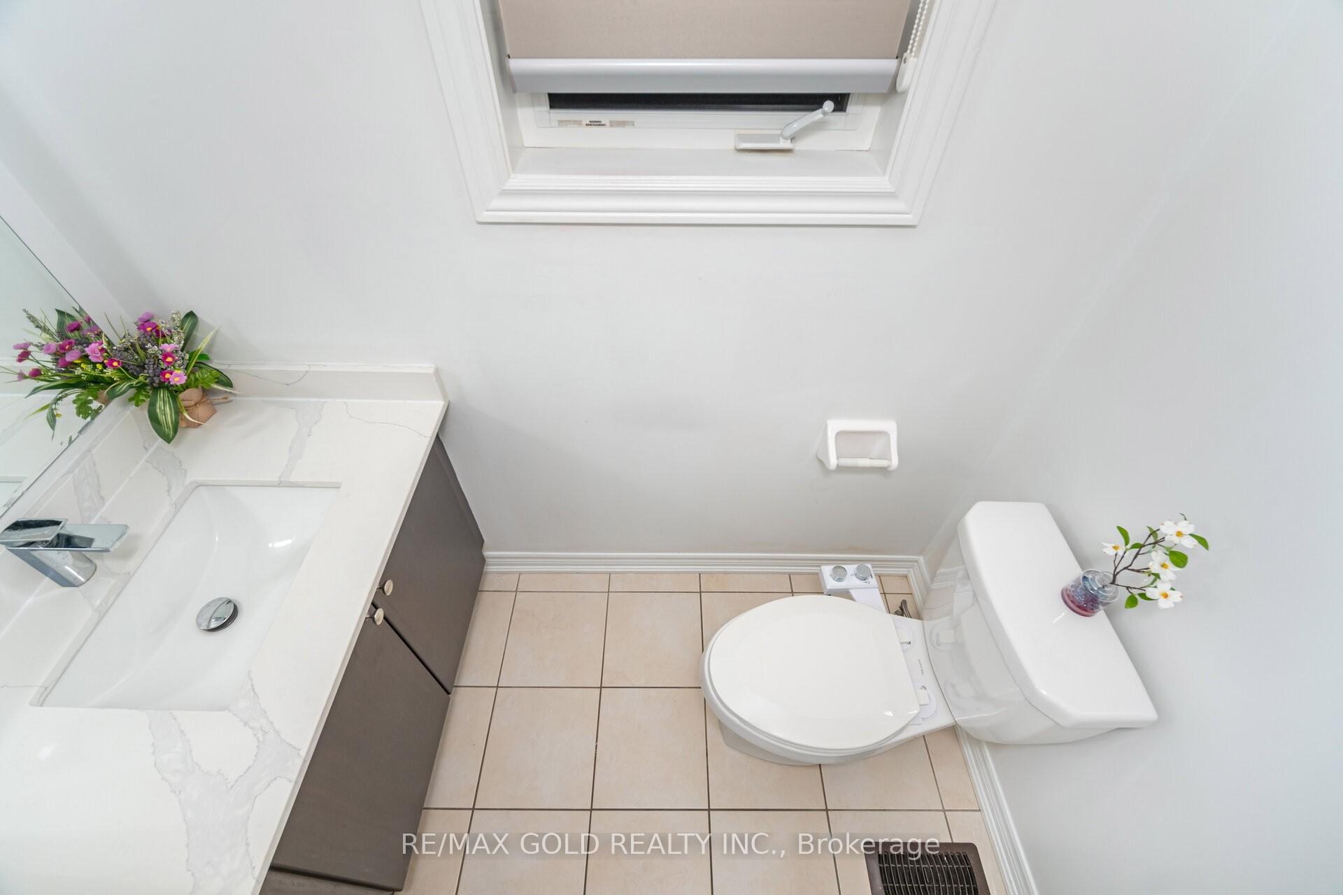 Photo 10 of 79 Lesabre Crescent, Brampton, Bram East — HOMEH
