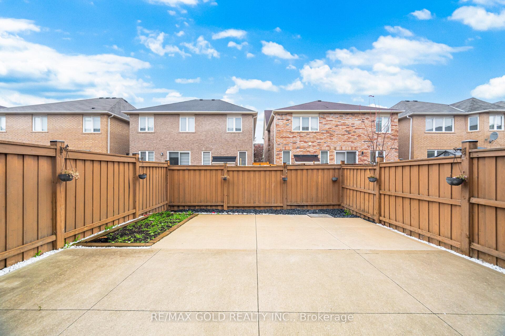 Photo 27 of 79 Lesabre Crescent, Brampton, Bram East — HOMEH