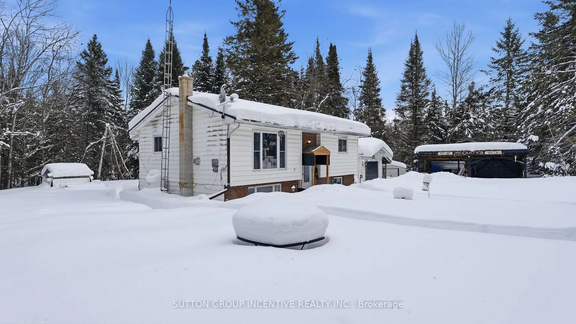 Photo 5 of 1204 Bacon Road, Minden Hills, Snowdon — HOMEH