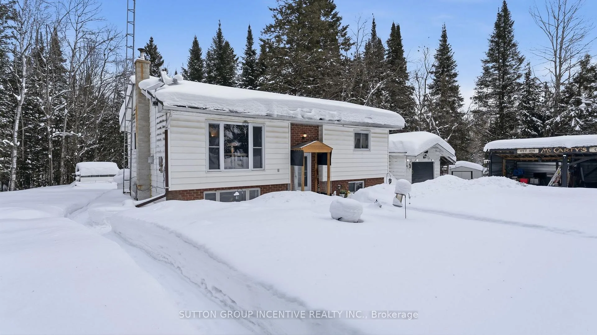 Photo 6 of 1204 Bacon Road, Minden Hills, Snowdon — HOMEH