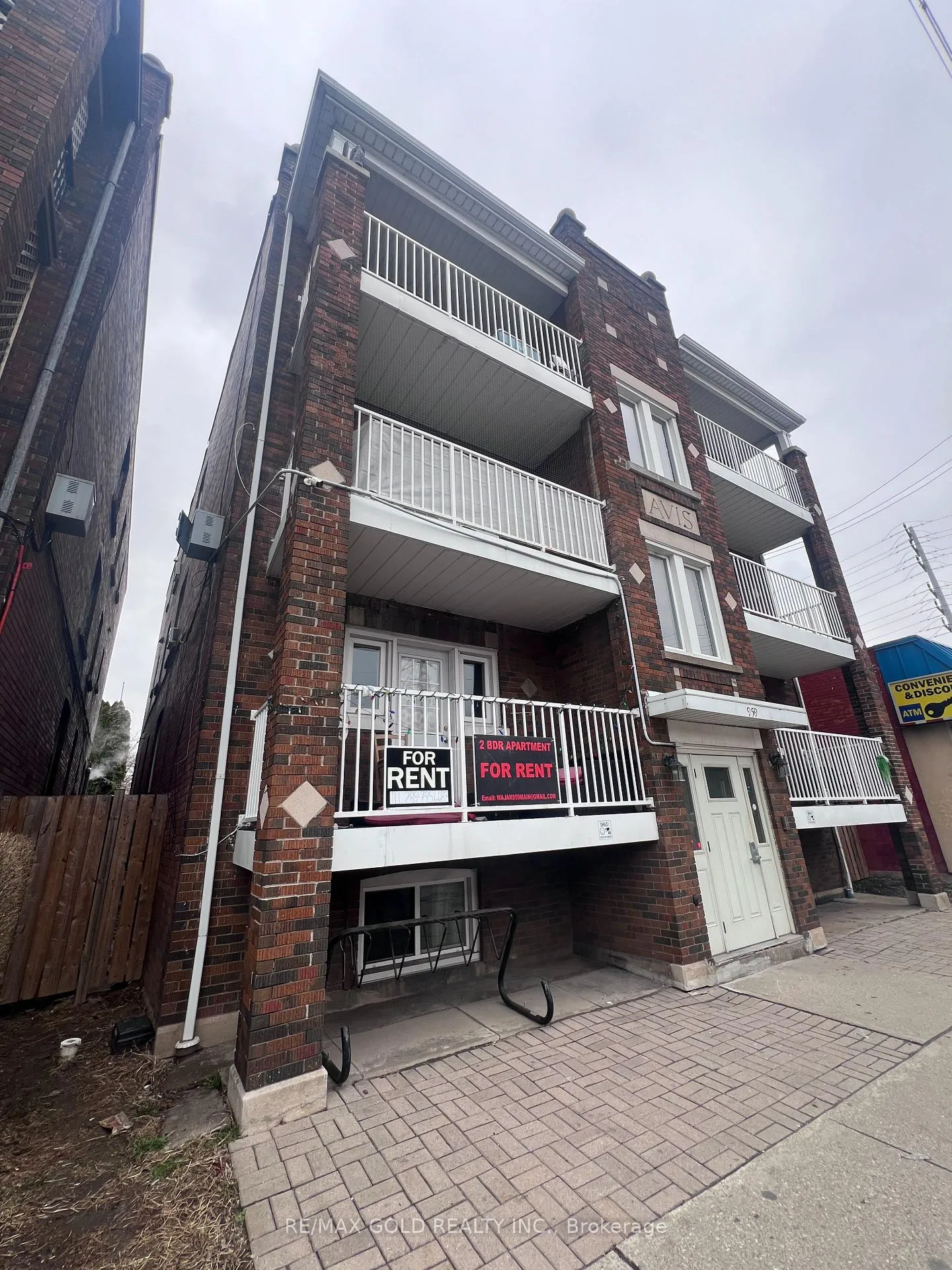 Photo 2 of Unit 1, 959 Main Street E, Hamilton, Stipley — HOMEH