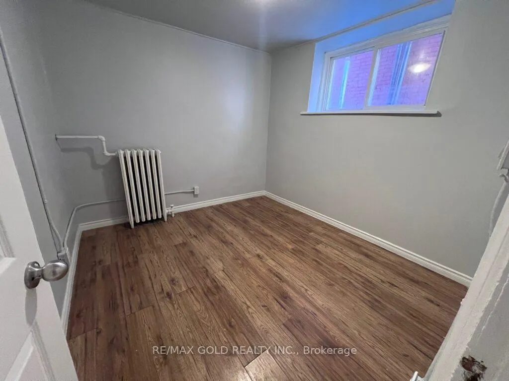 Photo 11 of Unit 1, 959 Main Street E, Hamilton, Stipley — HOMEH