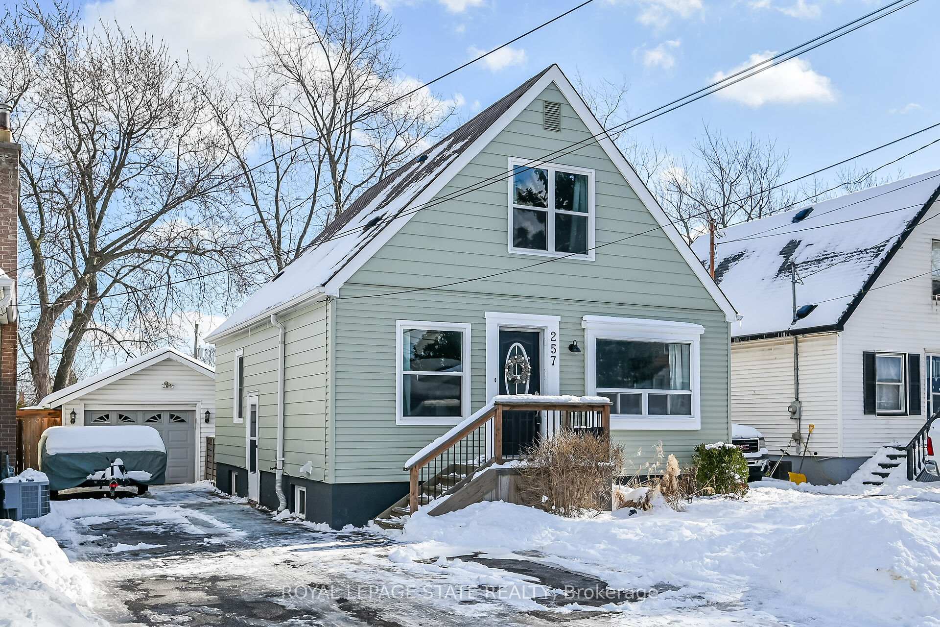 Photo 1 of 257 East 26th Street, Hamilton, Eastmount — HOMEH