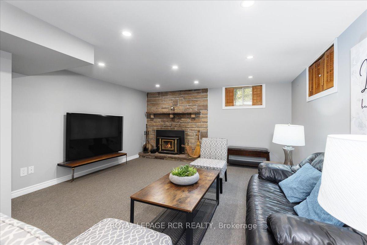 Photo 73 of 250 Ashworth Road, Uxbridge, Rural Uxbridge — HOMEH