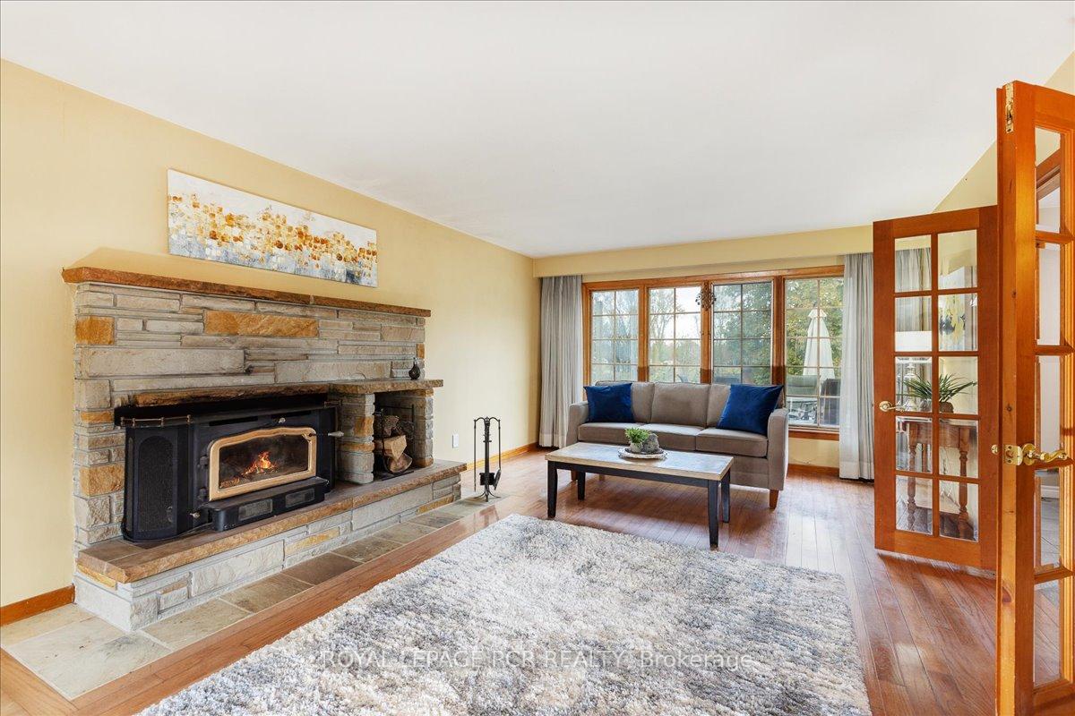 Photo 13 of 250 Ashworth Road, Uxbridge, Rural Uxbridge — HOMEH