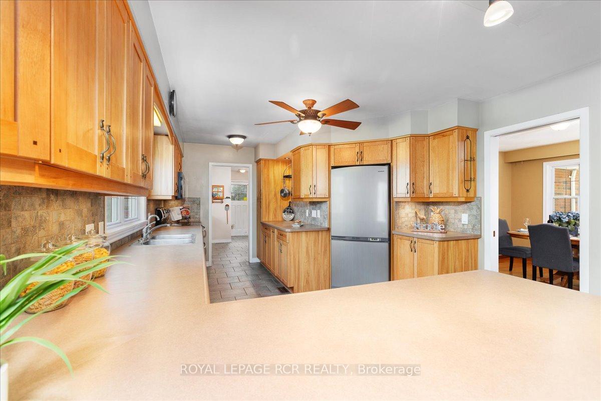 Photo 18 of 250 Ashworth Road, Uxbridge, Rural Uxbridge — HOMEH