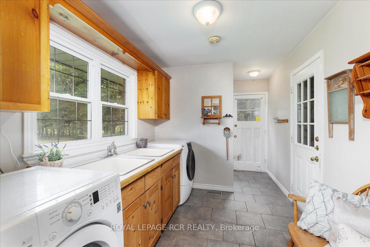 Photo 20 of 250 Ashworth Road, Uxbridge, Rural Uxbridge — HOMEH