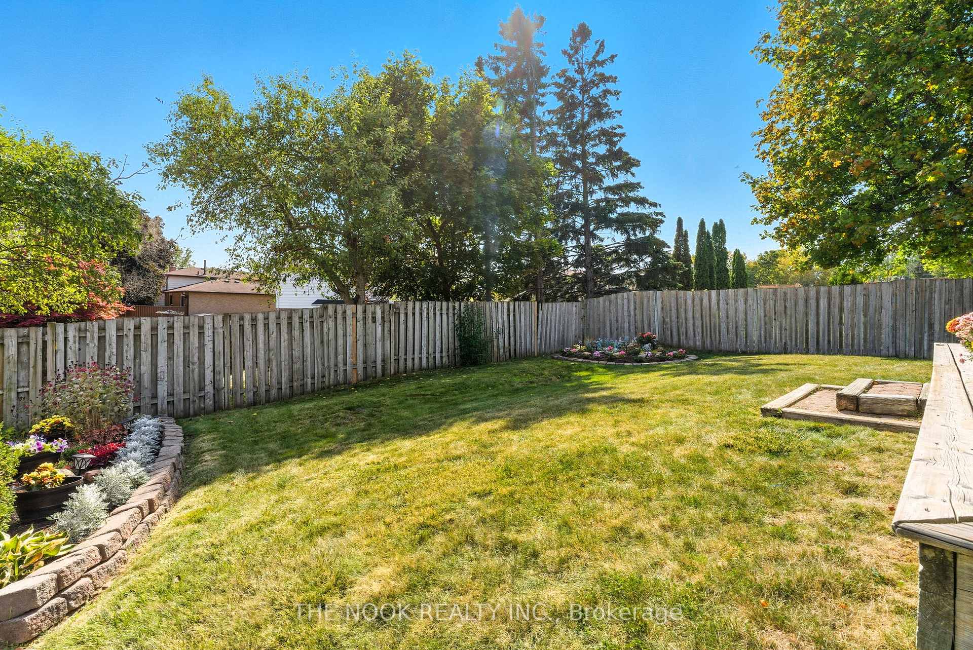 Photo 43 of 52 Rosalynne Avenue, Clarington, Bowmanville — HOMEH