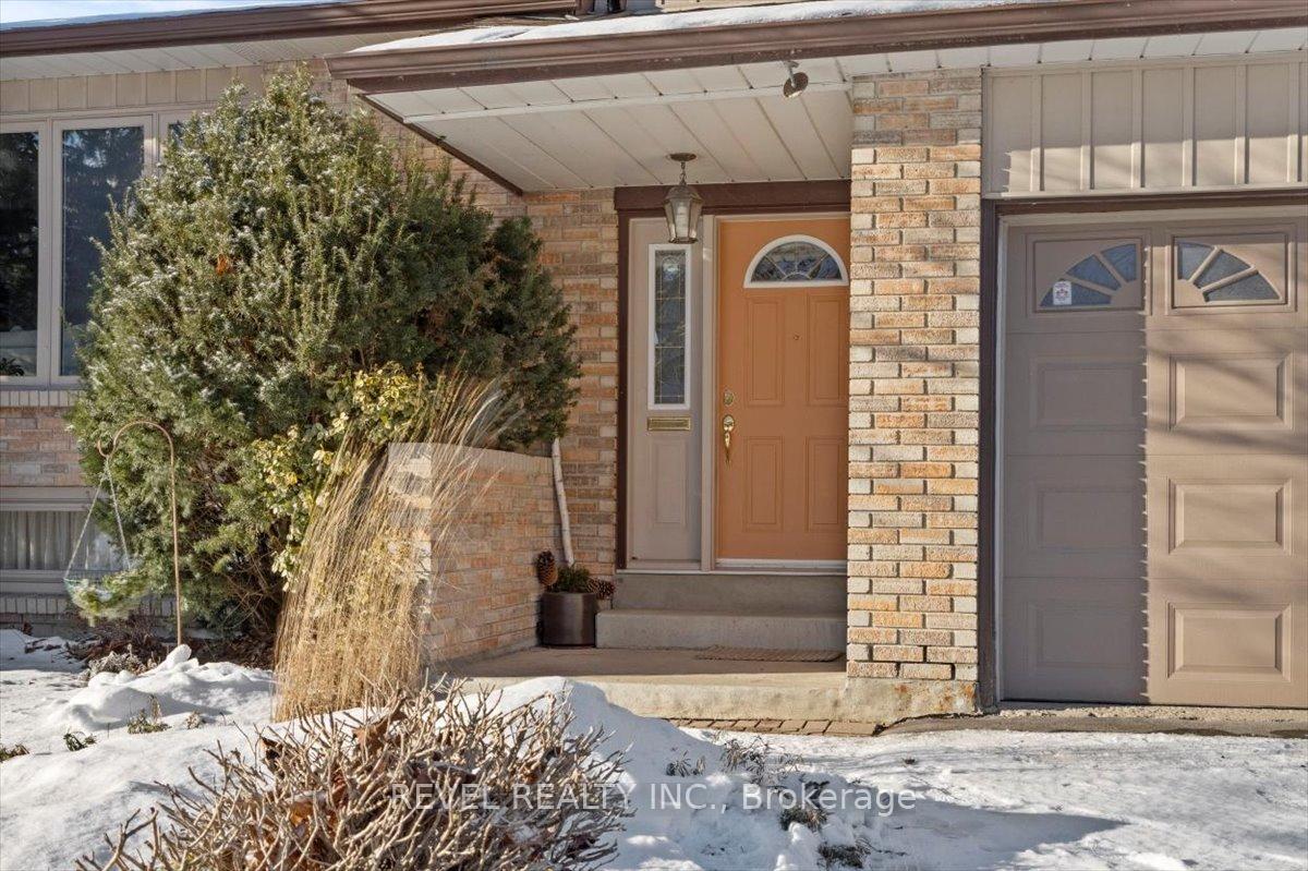 Photo 4 of 372 Toynevale Road, Pickering, Rosebank — HOMEH