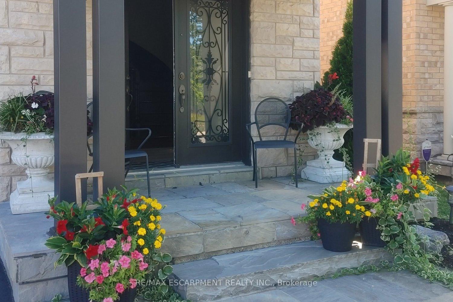 Photo 3 of 3321 Steeplechase Drive, Burlington, Alton — HOMEH