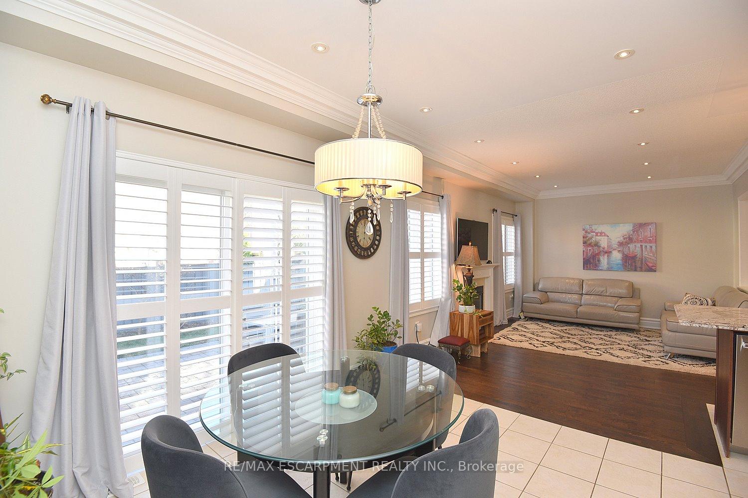 Photo 16 of 3321 Steeplechase Drive, Burlington, Alton — HOMEH