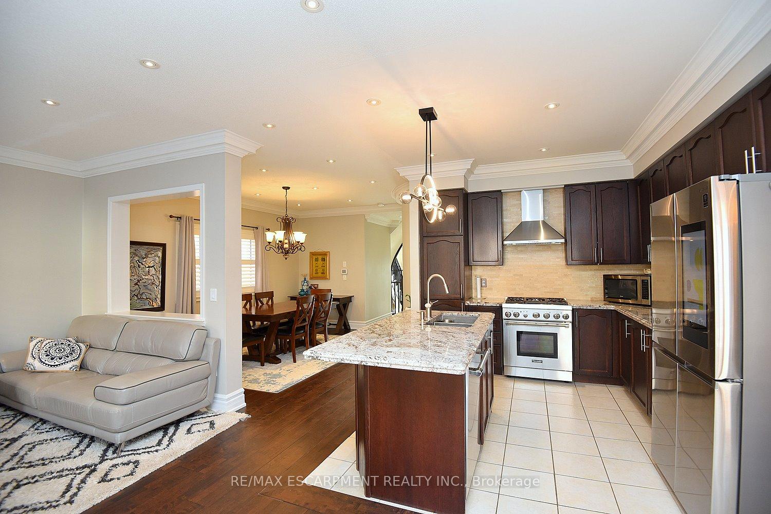 Photo 23 of 3321 Steeplechase Drive, Burlington, Alton — HOMEH