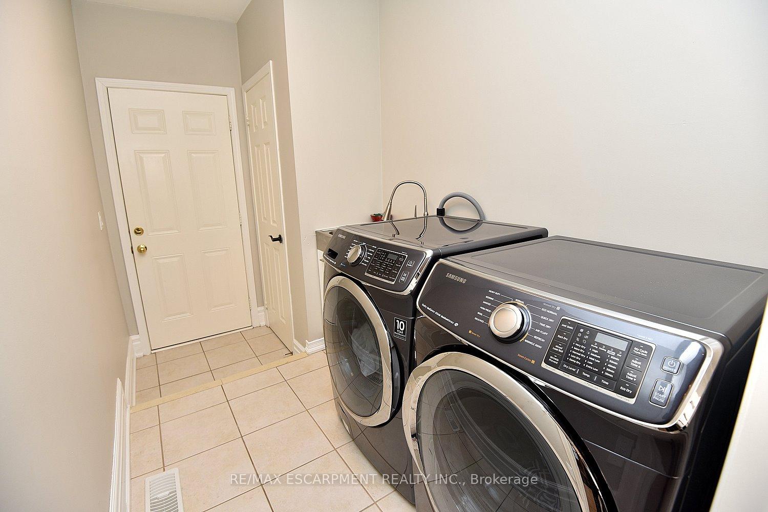 Photo 25 of 3321 Steeplechase Drive, Burlington, Alton — HOMEH