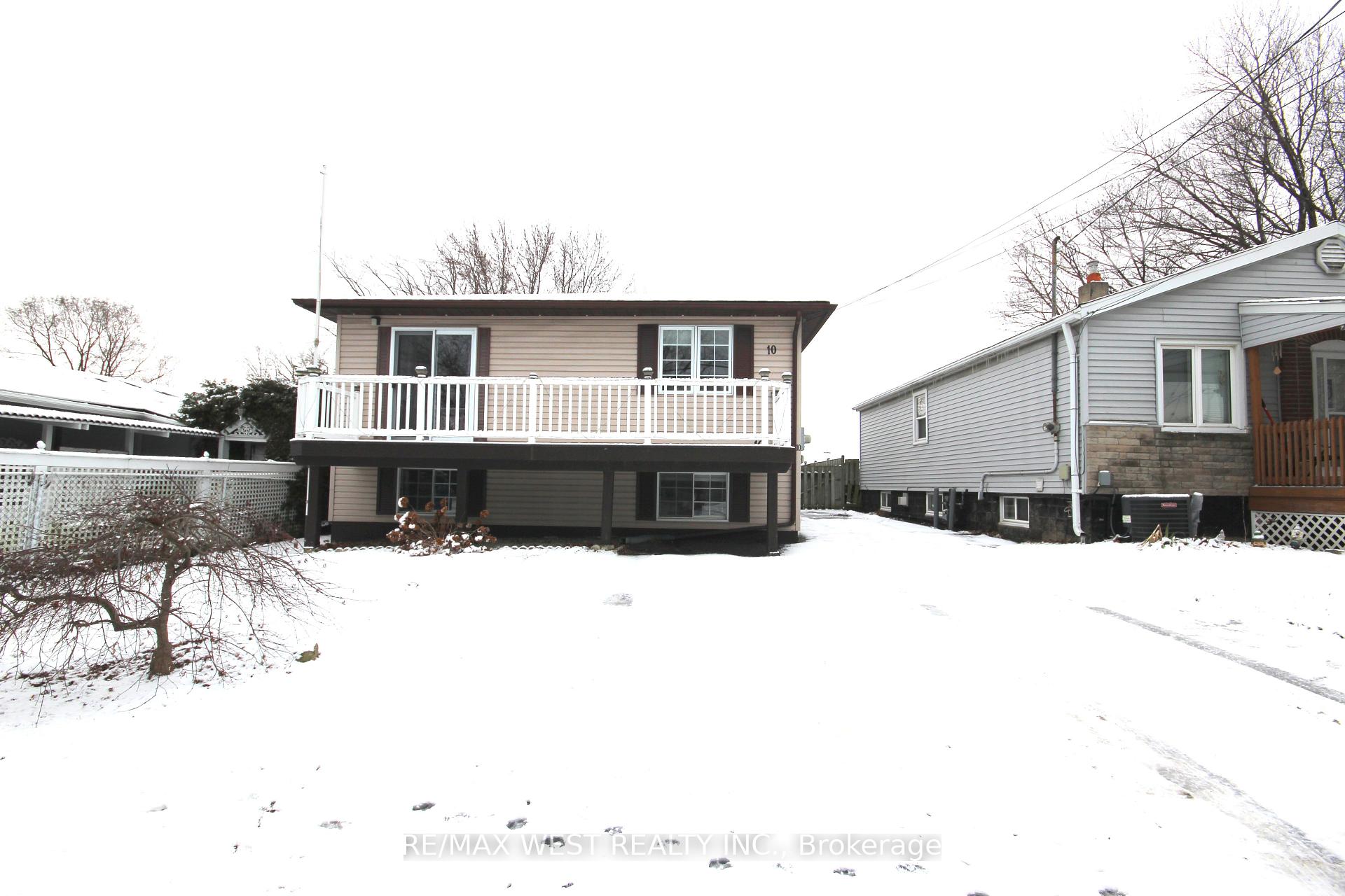 Photo 1 of 10 Frances Avenue, Hamilton, Stoney Creek — HOMEH
