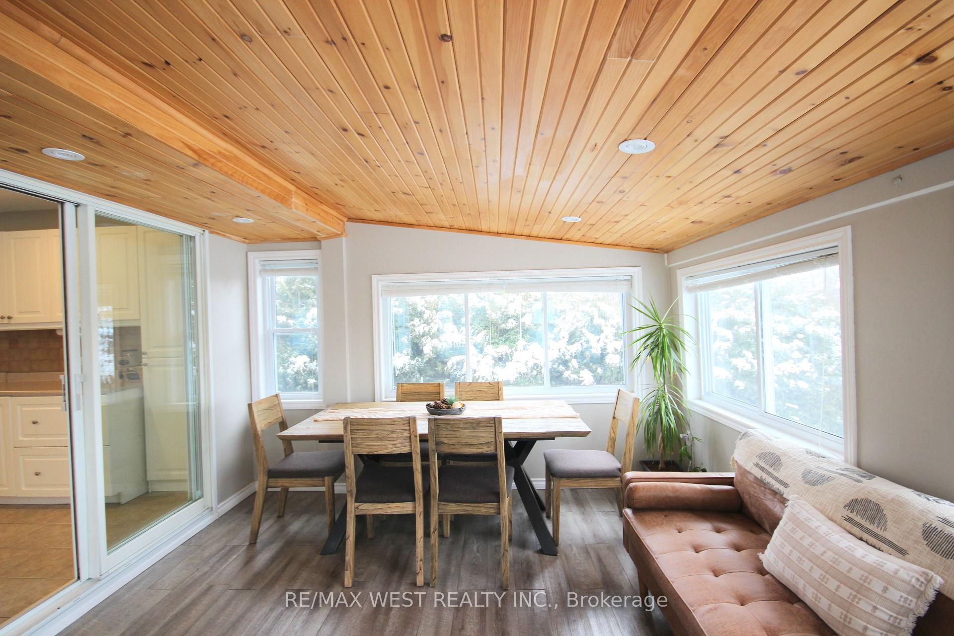 Photo 17 of 10 Frances Avenue, Hamilton, Stoney Creek — HOMEH