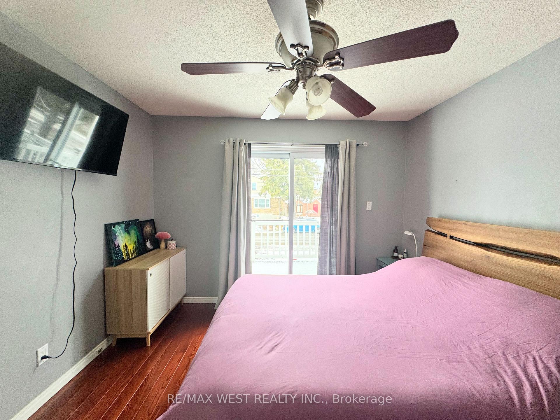 Photo 25 of 10 Frances Avenue, Hamilton, Stoney Creek — HOMEH