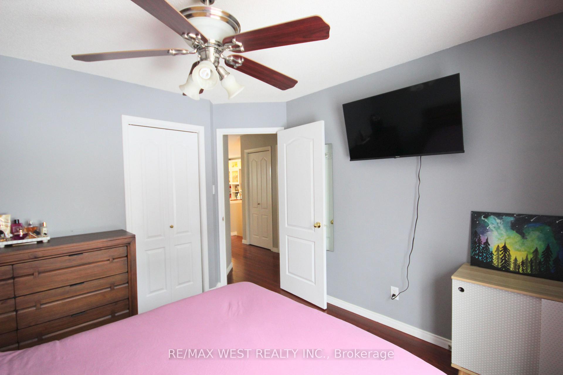 Photo 26 of 10 Frances Avenue, Hamilton, Stoney Creek — HOMEH