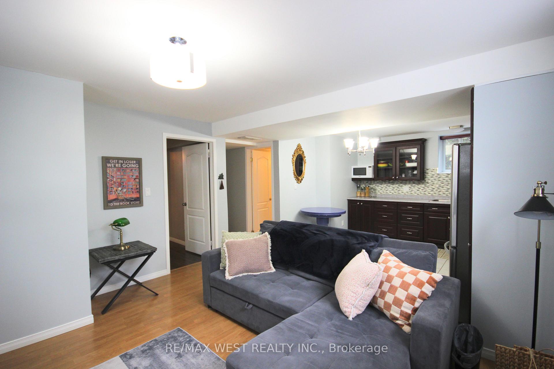 Photo 28 of 10 Frances Avenue, Hamilton, Stoney Creek — HOMEH