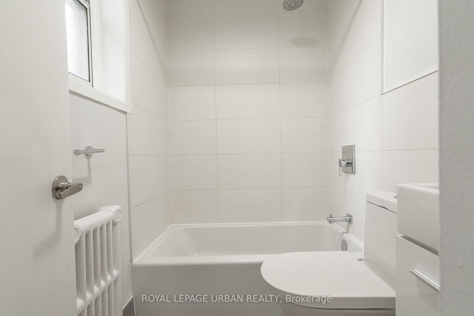 Photo 12 of Unit 111, 50 Gloucester Street, Toronto, Church-Yonge Corridor — HOMEH
