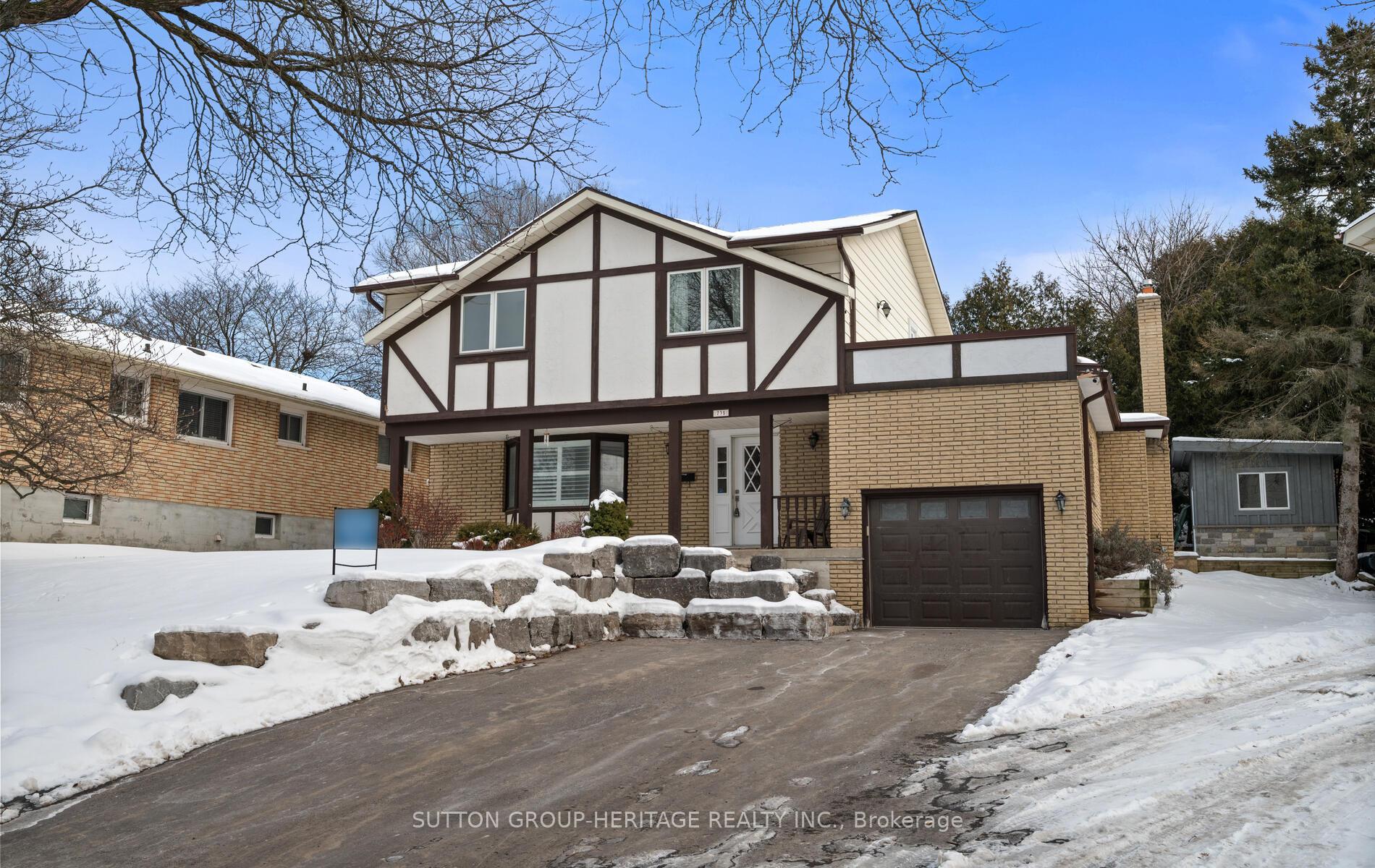 Front of 735 Tobago Court