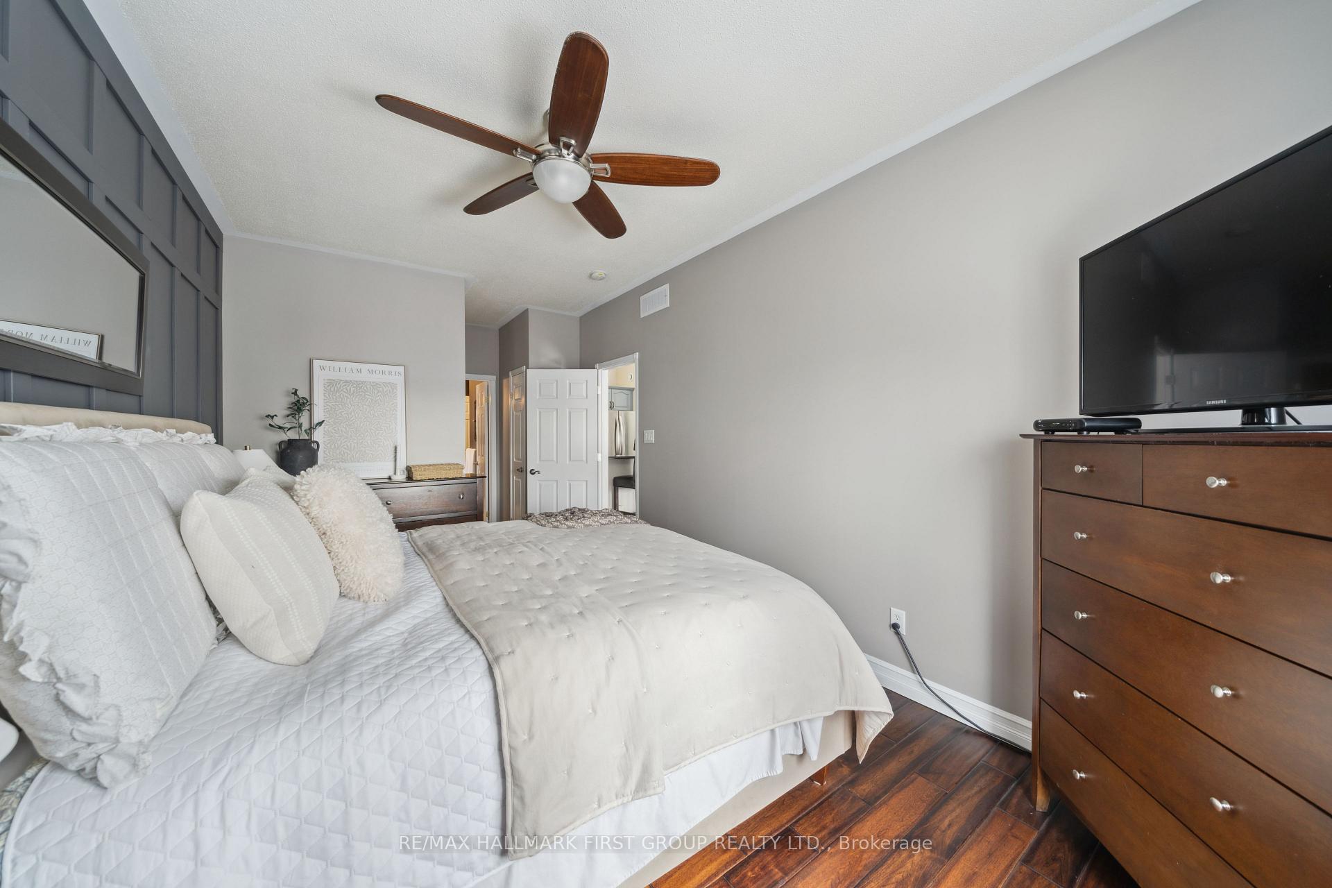 Photo 2 of 811 Greystone Court, Oshawa, Pinecrest — HOMEH
