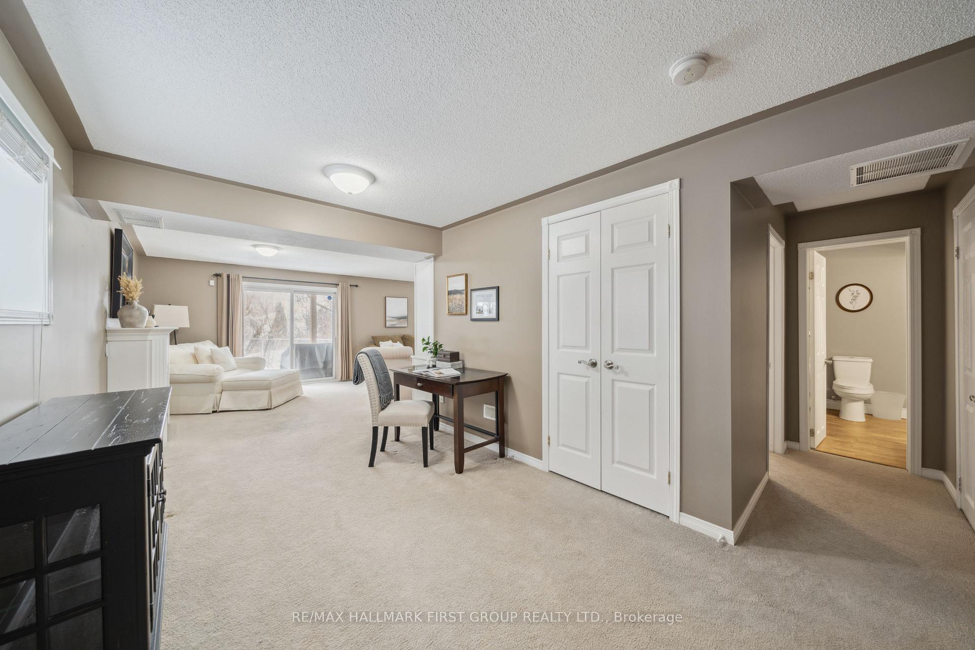 Photo 10 of 811 Greystone Court, Oshawa, Pinecrest — HOMEH