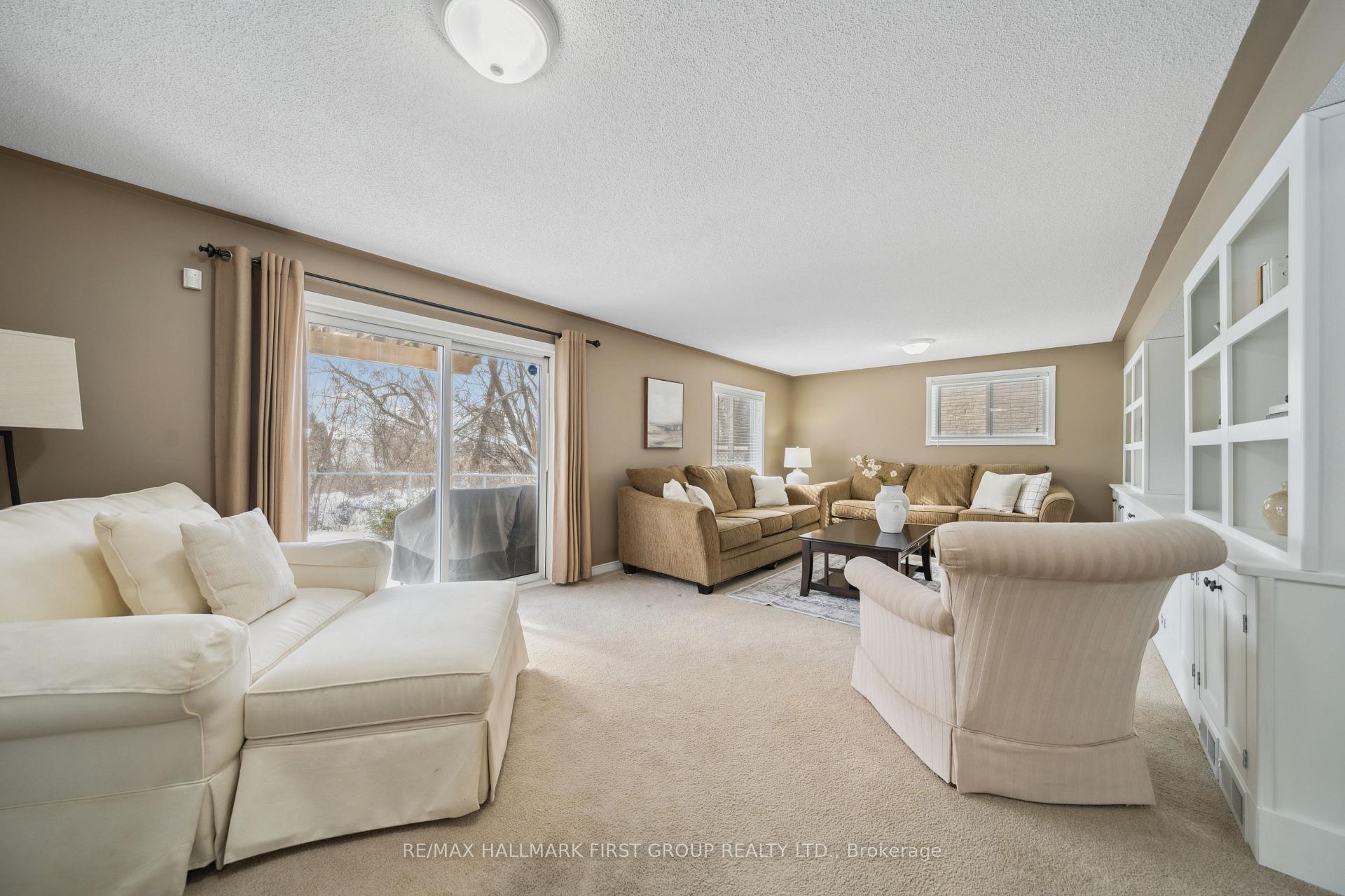 Photo 12 of 811 Greystone Court, Oshawa, Pinecrest — HOMEH