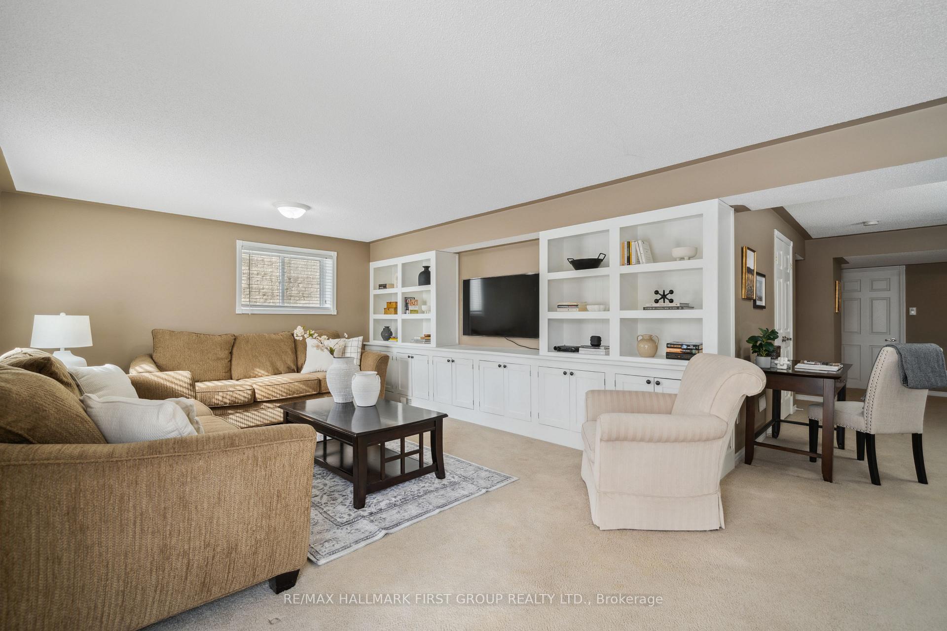 Photo 13 of 811 Greystone Court, Oshawa, Pinecrest — HOMEH