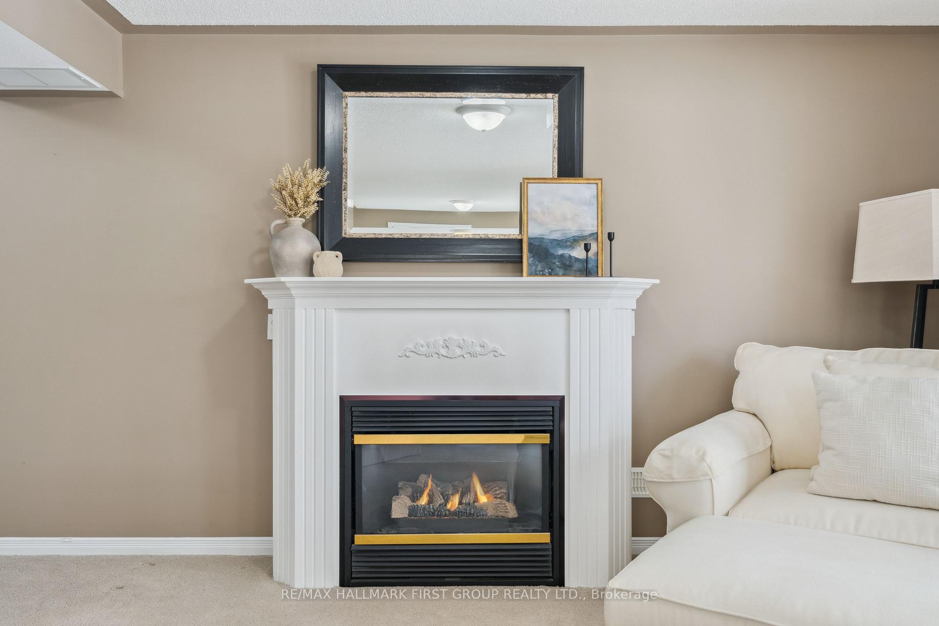 Photo 14 of 811 Greystone Court, Oshawa, Pinecrest — HOMEH