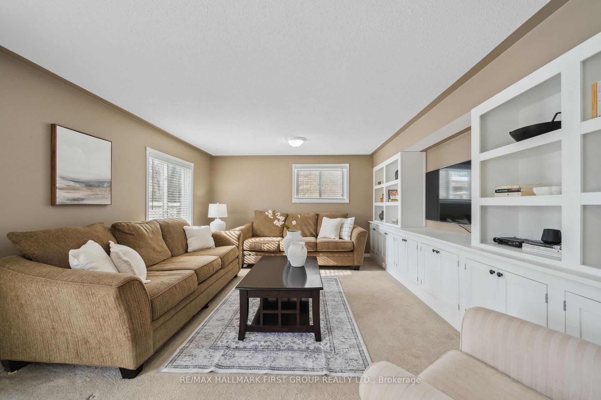 Photo 15 of 811 Greystone Court, Oshawa, Pinecrest — HOMEH